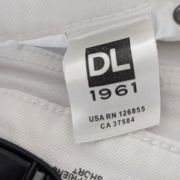 DL1961 Karlie Boyfriend Short Socal Size 28 - Picture 4 of 6